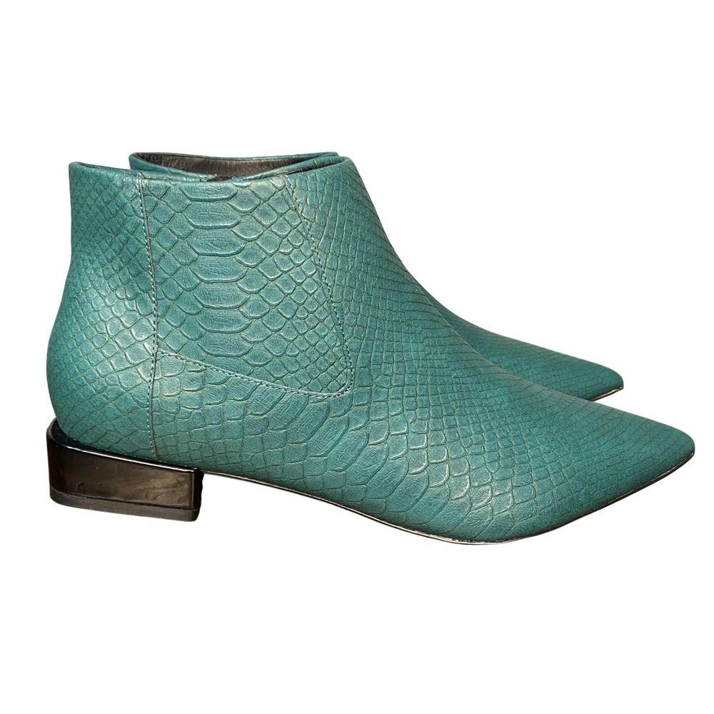VHNY New York Teal Snake Embossed Pointed Toe Ankle Boots‎ Women's Size 10
